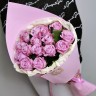 Конвертик счастья №1. 15 фиолетовых роз с доставкой в Ессентуках