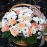Лучики солнца Корзина из роз и хризантем с доставкой в Ессентуках
