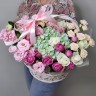 Корзина цветов Прелесть с доставкой в Ессентуках