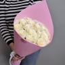 Конвертик №6. 15 белых роз с доставкой в Ессентуках