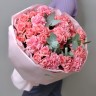 Розовый персик Букет роз и диантусов с доставкой в Ессентуках