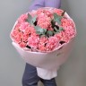 Розовый персик Букет роз и диантусов с доставкой в Ессентуках