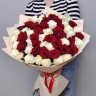 Красные и белые розы премиум с доставкой в Ессентуках