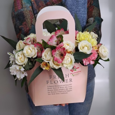 Крафтовая сумочка с цветами Фантазия