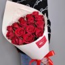Конвертик счастья №4. 15 красных роз с доставкой в Ессентуках