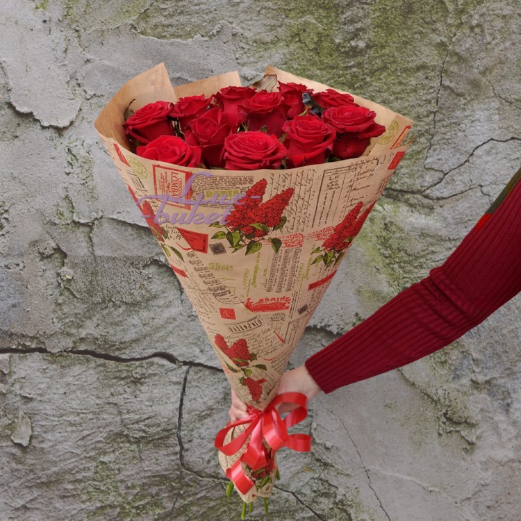 Букет красных роз Приветствие с доставкой в Ессентуках