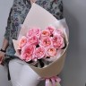 Конвертик счастья №5. 11 пионовидных роз с доставкой в Ессентуках