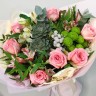 Букет с суккулентами и пионовидными розами с доставкой в Ессентуках